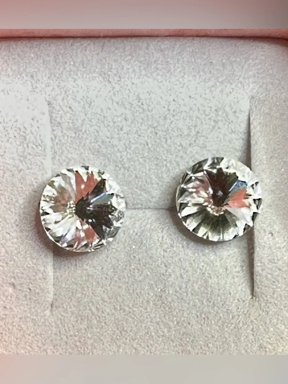 JSB Bijoux Swarovski Crystal Stud Earrings Clear Round Classic